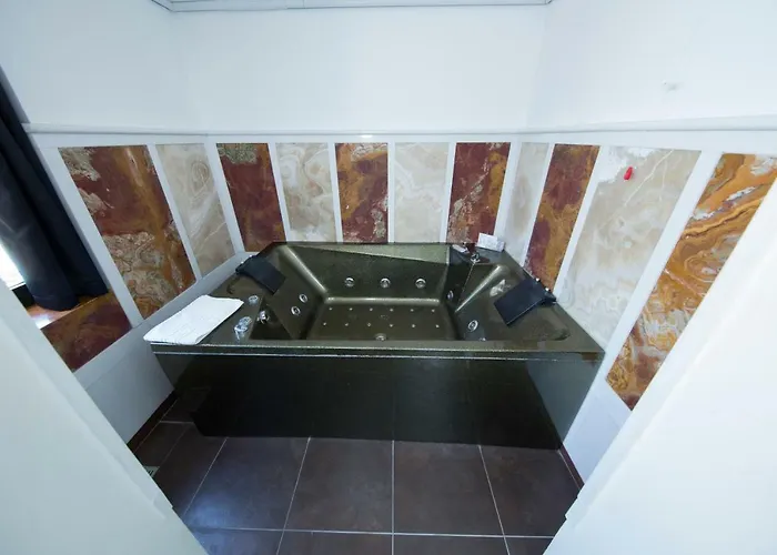 Mancini Park Отель