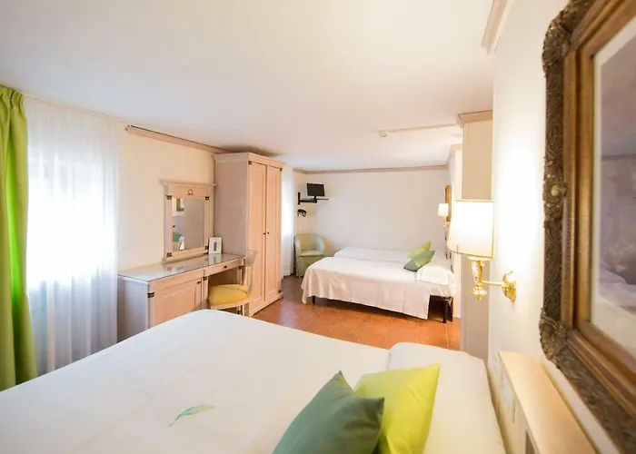 Mancini Park Hotell 4*