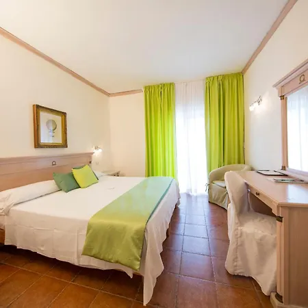 酒店 曼西尼公园酒店 4*