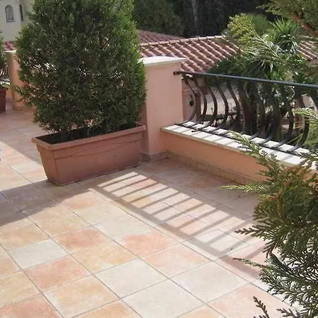 曼西尼公园酒店