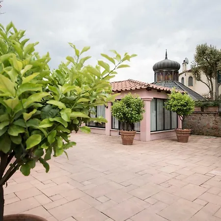 曼西尼公园酒店