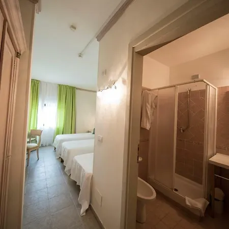 Mancini Park فندق 4*